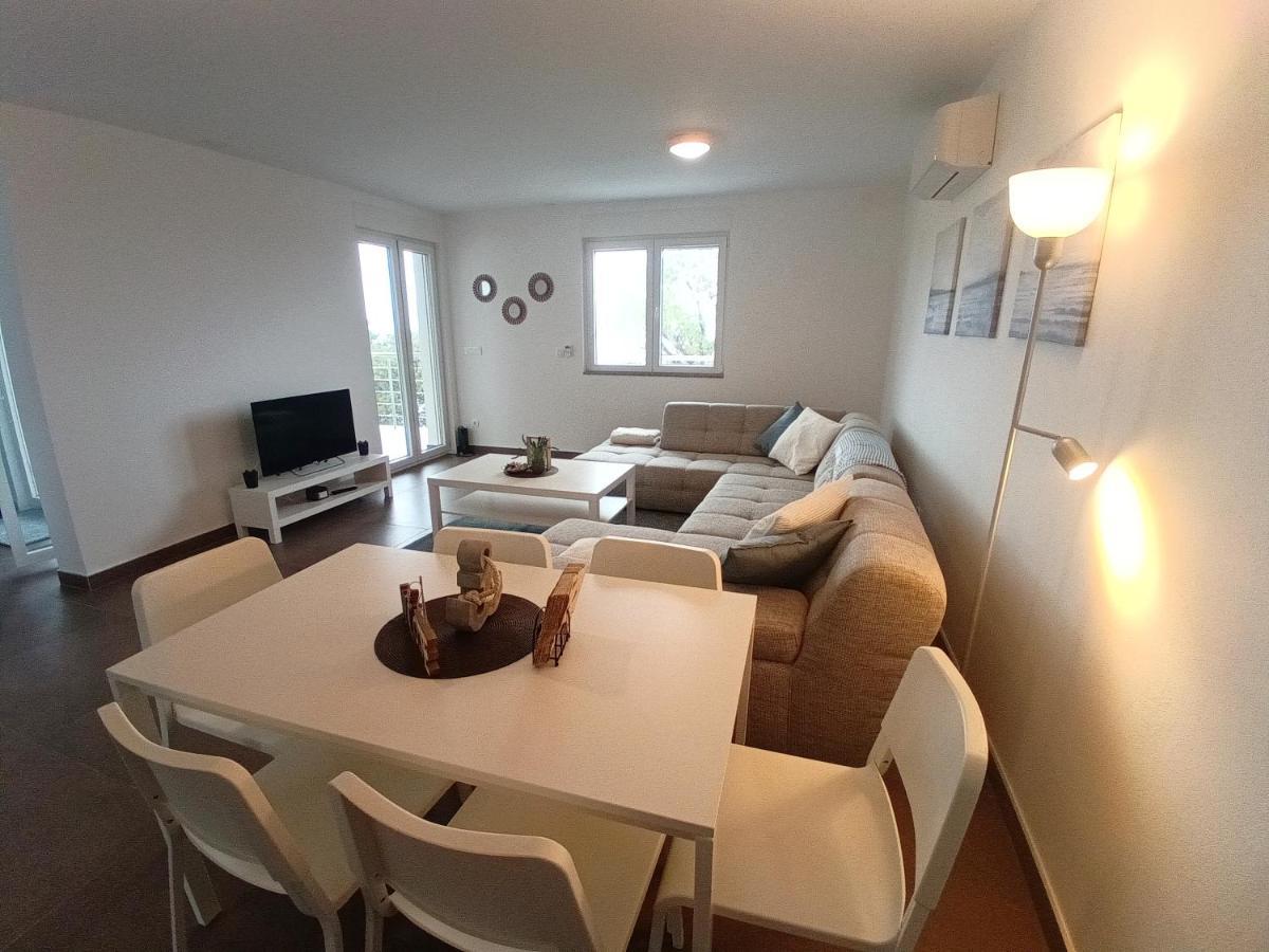Searenity Pool Suite - Seafront Krmpote-Vodice Екстер'єр фото